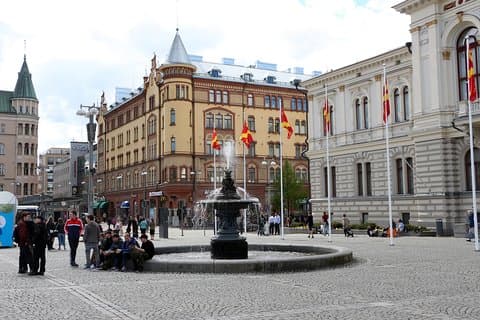Day tour Helsinki - Tampere by private car with guide