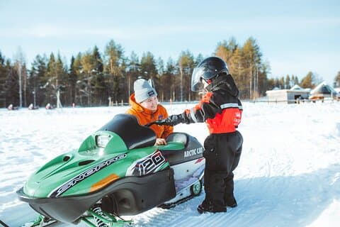 Family Snowmobiling in Rovaniemi, Apukka Resort