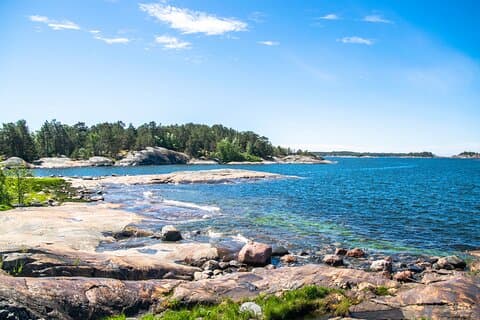 Beautiful vistas along Porkkalanniemi