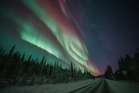 Rovaniemi: 100% Money-Back Guarantee Aurora Tour + Free Photos