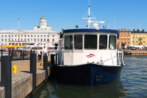 Ferry to Suomenlinna Fortress Island