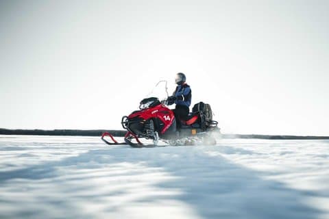 Adventurer's Snowmobile Tour in Rovaniemi, 4 hours