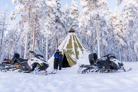 Snowmobile Safari in the Arctic Nature - Rovaniemi