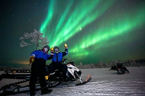Hunting Northern Lights by Snowmobile - Rovaniemi