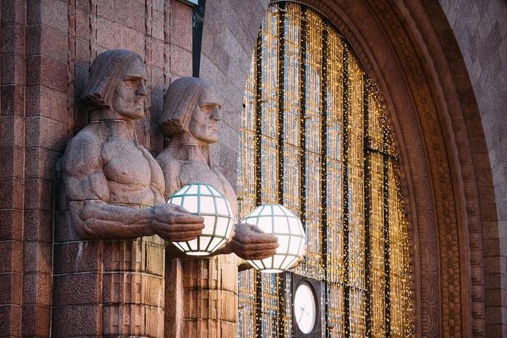 Helsinki in Nutshell: Suomenlinna & City Highlights by Eco-Friendly Ways