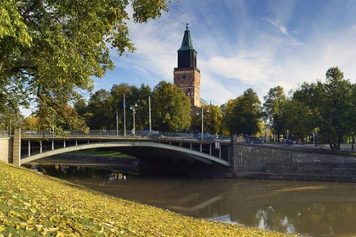 Turku Private Transfer from Turku (TKU) Airport to City centre