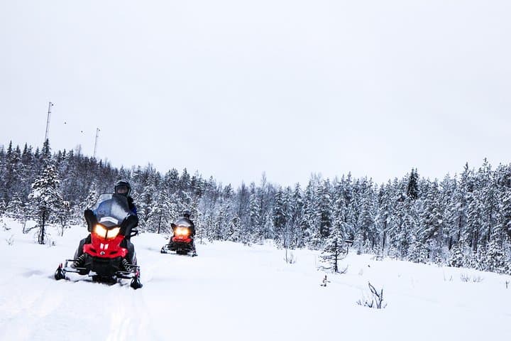 Snowmobile Safari on Tundra - Saariselkä