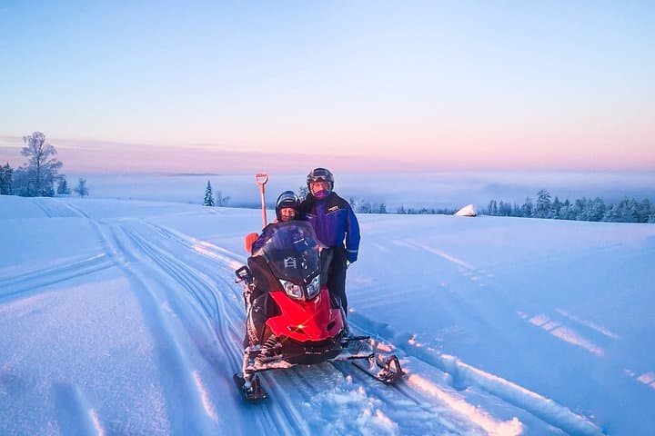 Snowmobile Safari on Tundra - Saariselkä