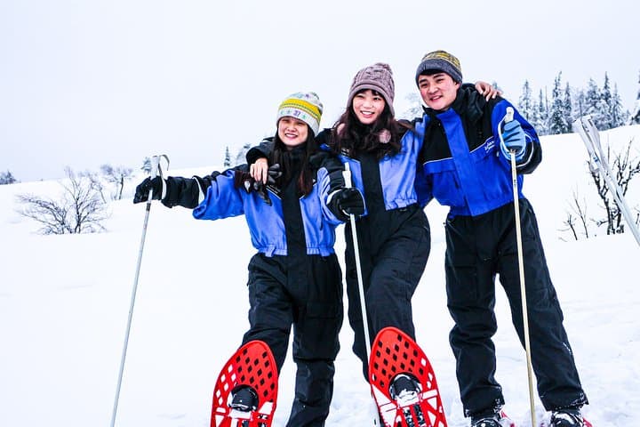 Snowshoe Experience in Lapland Forest - Rovaniemi