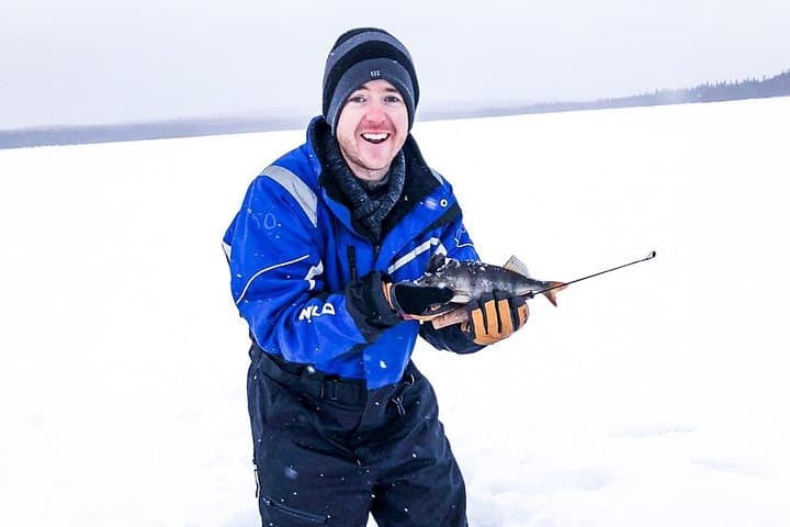 Snowshoe Trip for Ice Fishing - Saariselkä