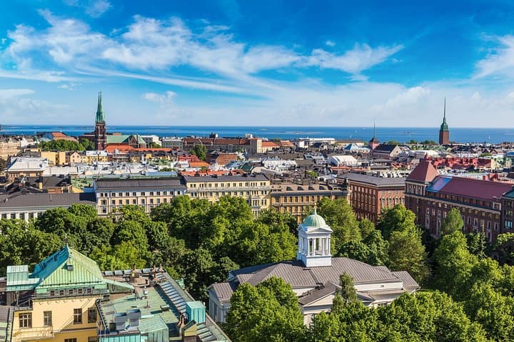 Helsinki Private Panoramic Tour with Airport Transfer