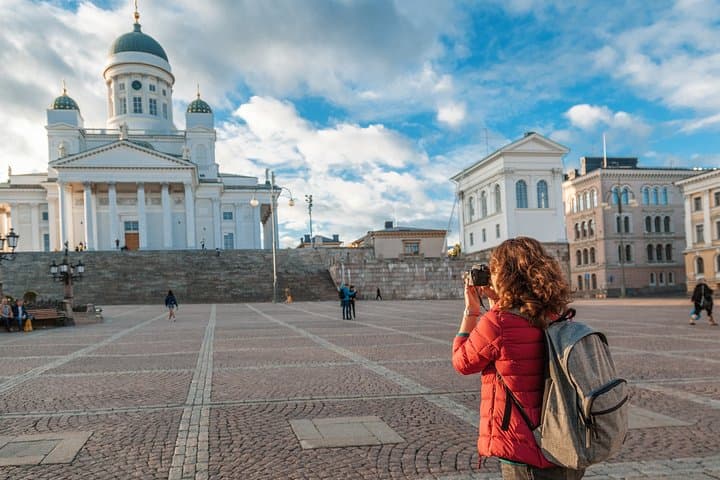 Helsinki Private Panoramic Tour with Airport Transfer