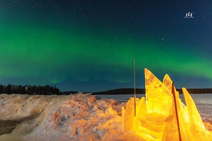 Lakeside Private Traditional Sauna with Aurora Borealis
