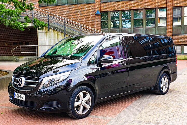 Private VIP Transfer from or to Helsinki Airport