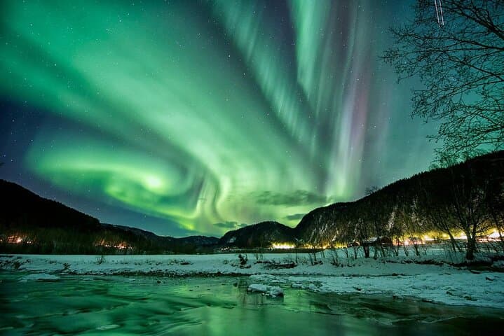 3-h Northern Light Safari by Snowmobiles From Levi