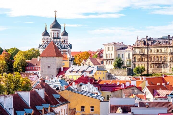 Tallinn Full Day Tour from Helsinki with Hotel Pick-Up