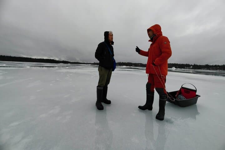 Ice fishing experience with Backpacker Helsinki Tour