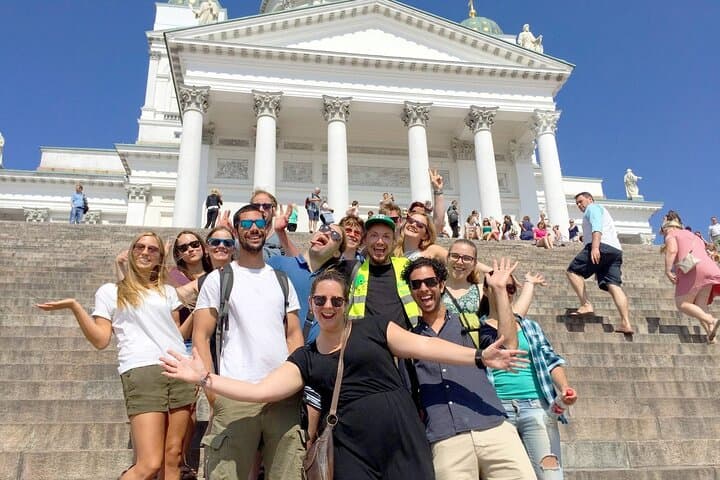 CITY Tour with Food Tasting in Helsinki