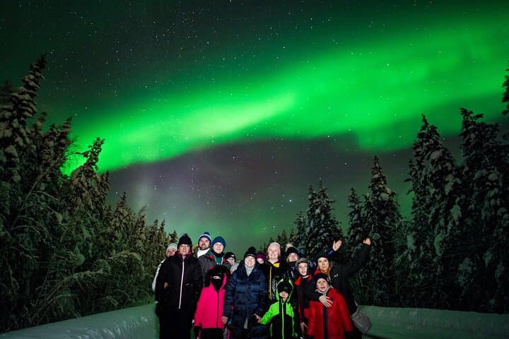 Family friendly Northern Lights tour in Rovaniemi