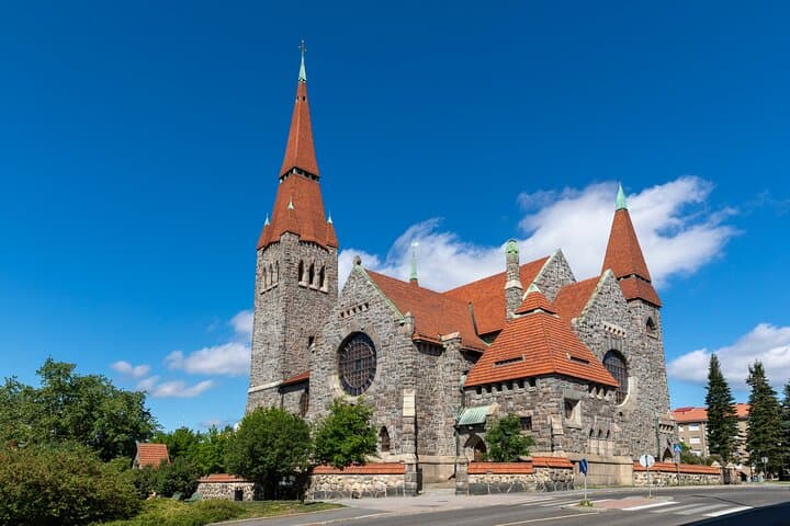 Private Cultural Tampere Walking Tour for Couples