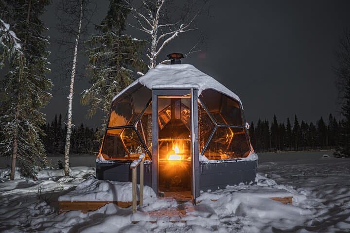 Dinner with Northern Light hunt in Rovaniemi