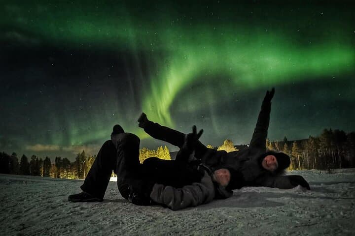 Northern Lights Auroras from Kemi-Tornio with Pickup