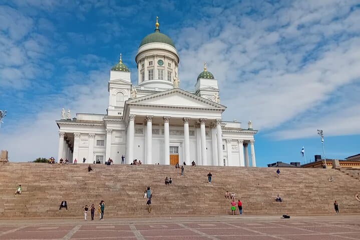 Helsinki Private Walking Tour With a Sociologist