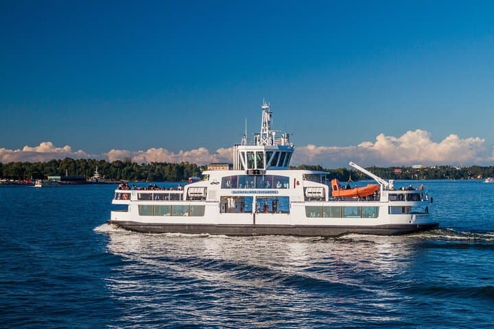 Helsinki Old Town Tour with Archipelago Boat Cruise Tickets