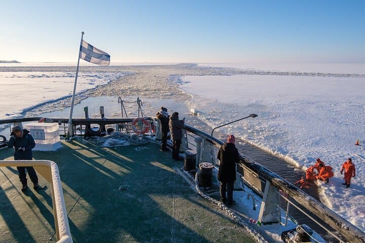 From Kemi: Icebreaker Sampo Cruise with icefloating program