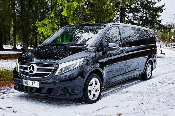 Private VIP Return Transfer From Helsinki Airport to Helsinki