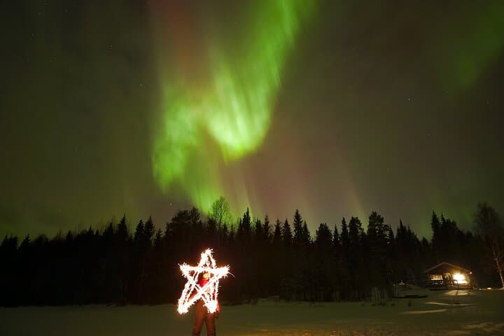 Ylläs and Levi: Guaranteed Northern Lights Tour with Local Guide
