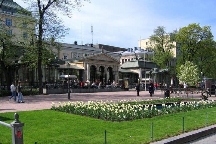Private Guided Tour Helsinki and Porvoo by Mercedes V-class+Guide