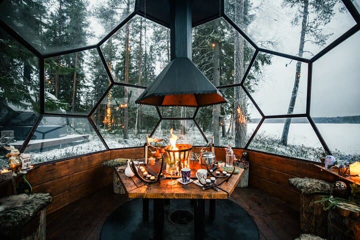 PRIVATE SERVICE Glass Igloo Dinner Under Northern Lights*****