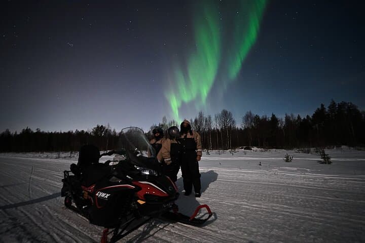 Private Snowmobile Trip in Rovaniemi