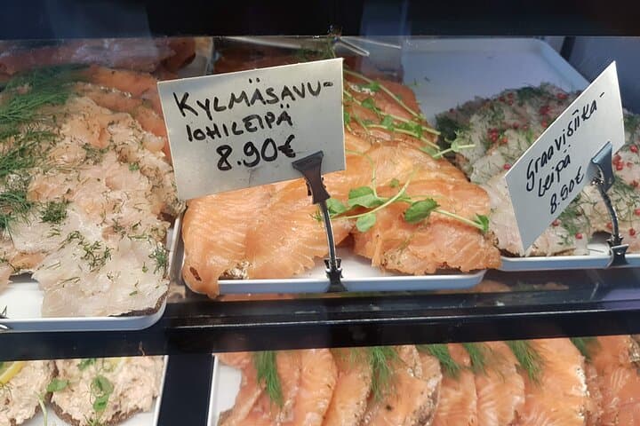 Cold smoked salmon breads