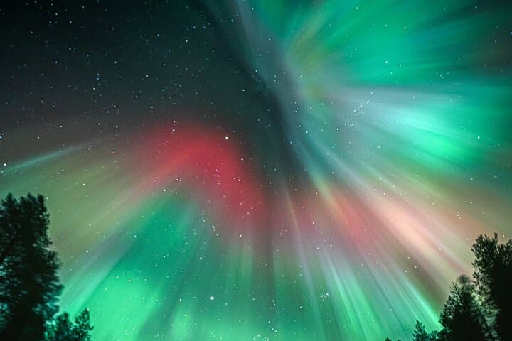 Rovaniemi: 100% Money-Back Guarantee Aurora Tour + Free Photos