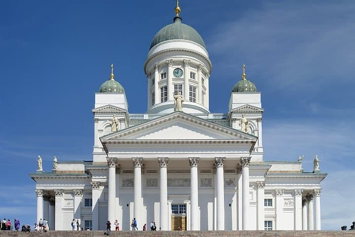 Private Helsinki City Tour with Authentic Sauna Experience