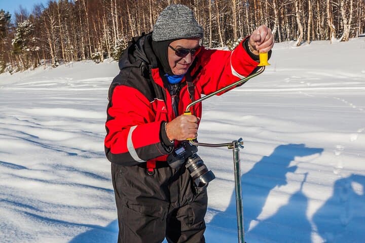 Small Group Ice Fishing Experience at The Frozen Lake