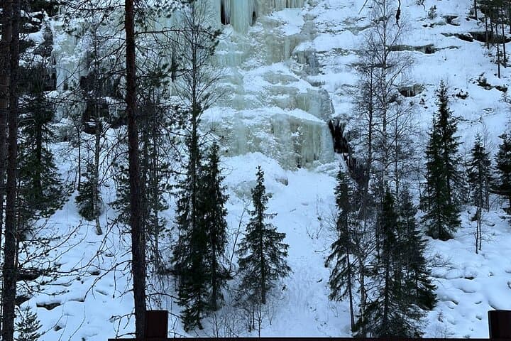 Private Korouoma Canyon Tour, Hiking & Frozen Waterfalls
