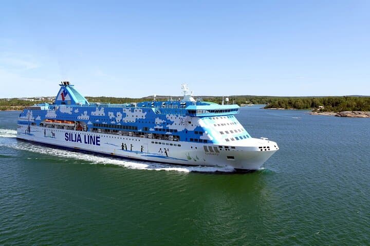 Luxury trip to Tallinn from Helsinki + sightseeing +VIP car