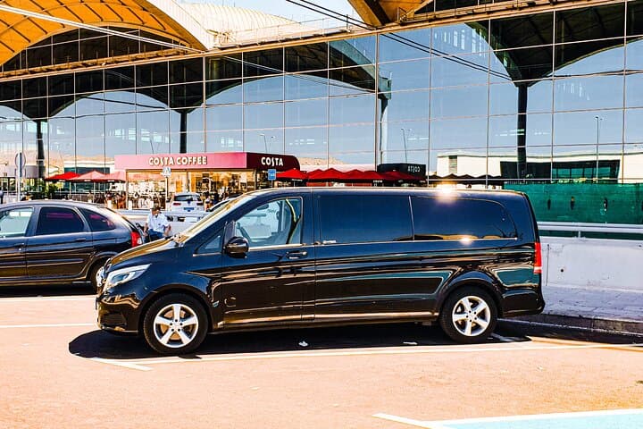 Helsinki Premium Transportation Experience