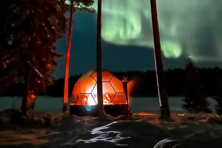 Private Traditional Finnish Dinner Under the Northern Lights