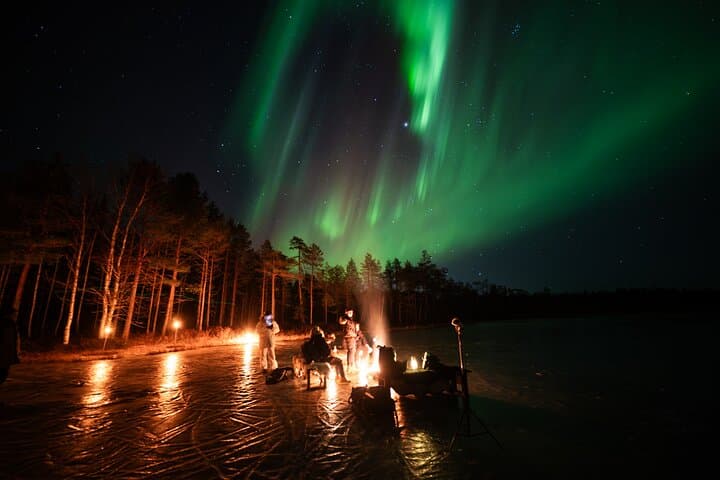 Campfire, warm beverages and snacks