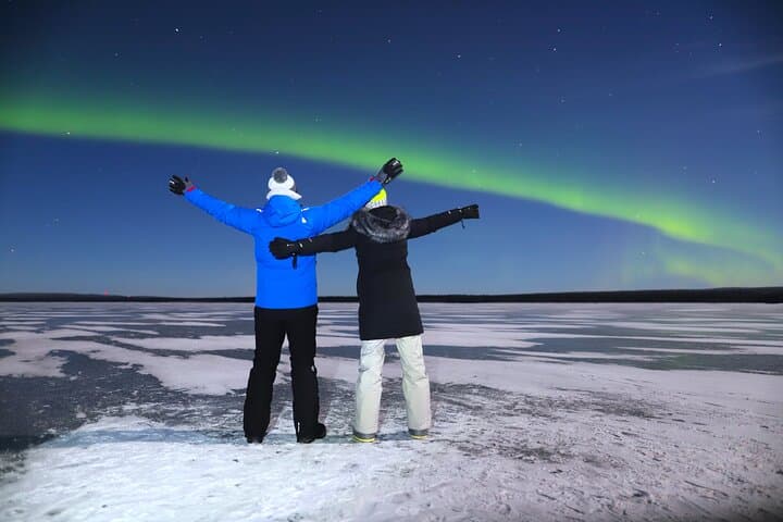 Aurora Borealis Trip in Lapland Lakeside