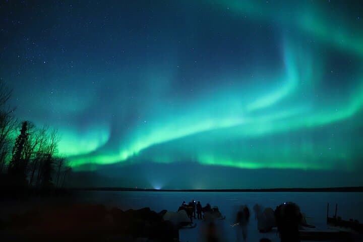 Aurora Borealis Trip in Lapland Lakeside