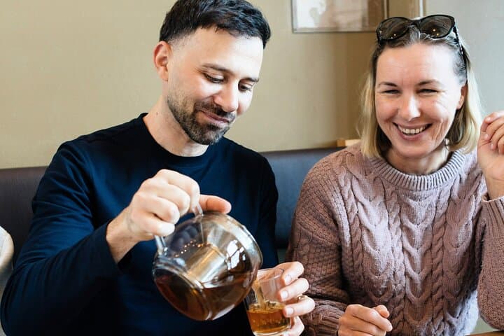 CITY Tour with Food Tasting in Helsinki