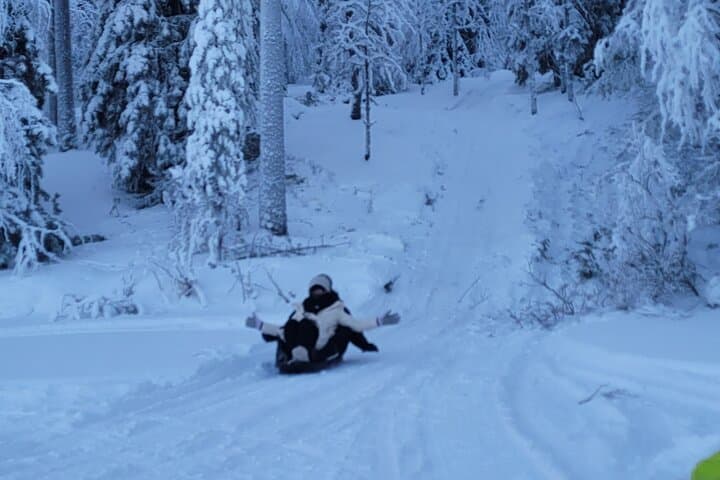 Rovaniemi: Niesikivalo Ice Fishing Adventure with Local Guide 6h