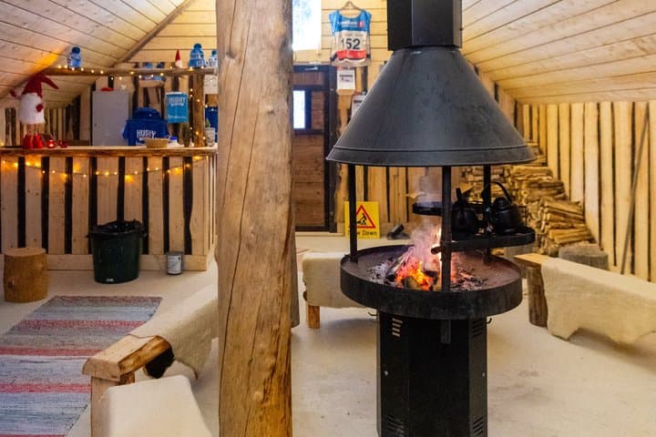 Rovaniemi Insider: 10 km Husky Self‑Drive Adventure
