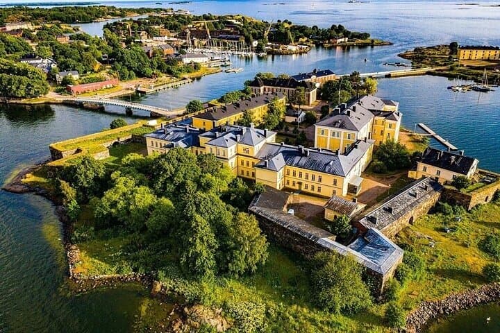 Helsinki Highlights Half-Day Tour from Port with Local Guide
