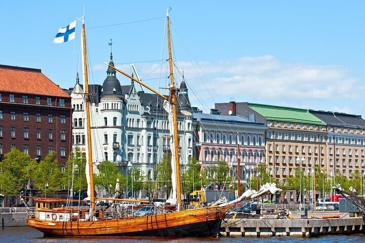 Helsinki Highlights Half-Day Tour from Port with Local Guide